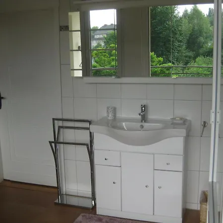 Haus Rewi شقة Bünde